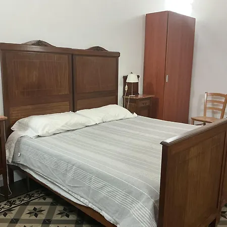Crispi Aparthotel 4*